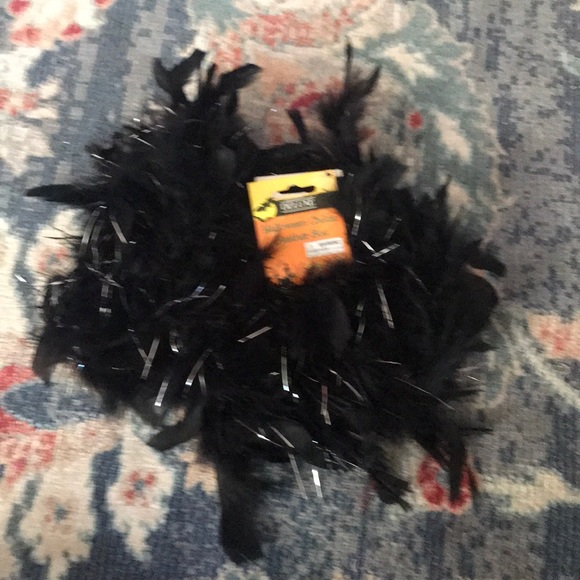 Kelle Bumble Bee Costume and Antenas - Picture 10 of 11